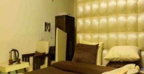 Ashirwad Hotel And Spa Масурі Екстер'єр фото